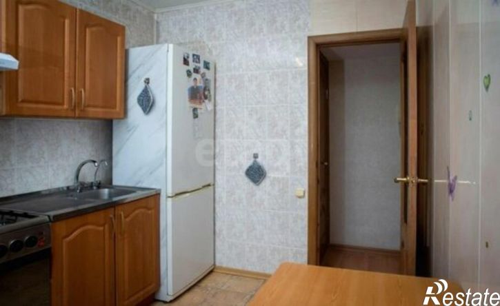 3-комн квартира ул Стасова, 8,  д. 8