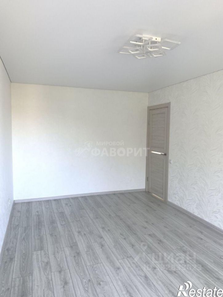 3-комн квартира ул Ялтинская, 93А,  д. 93А