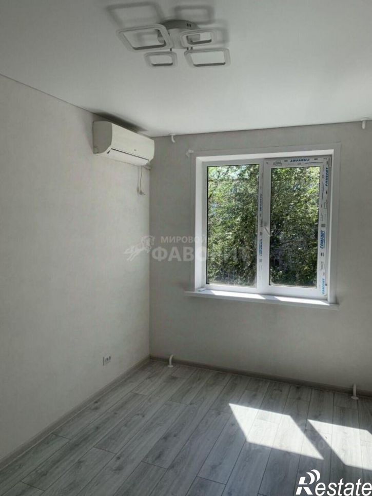3-комн квартира ул Ялтинская, 93А,  д. 93А