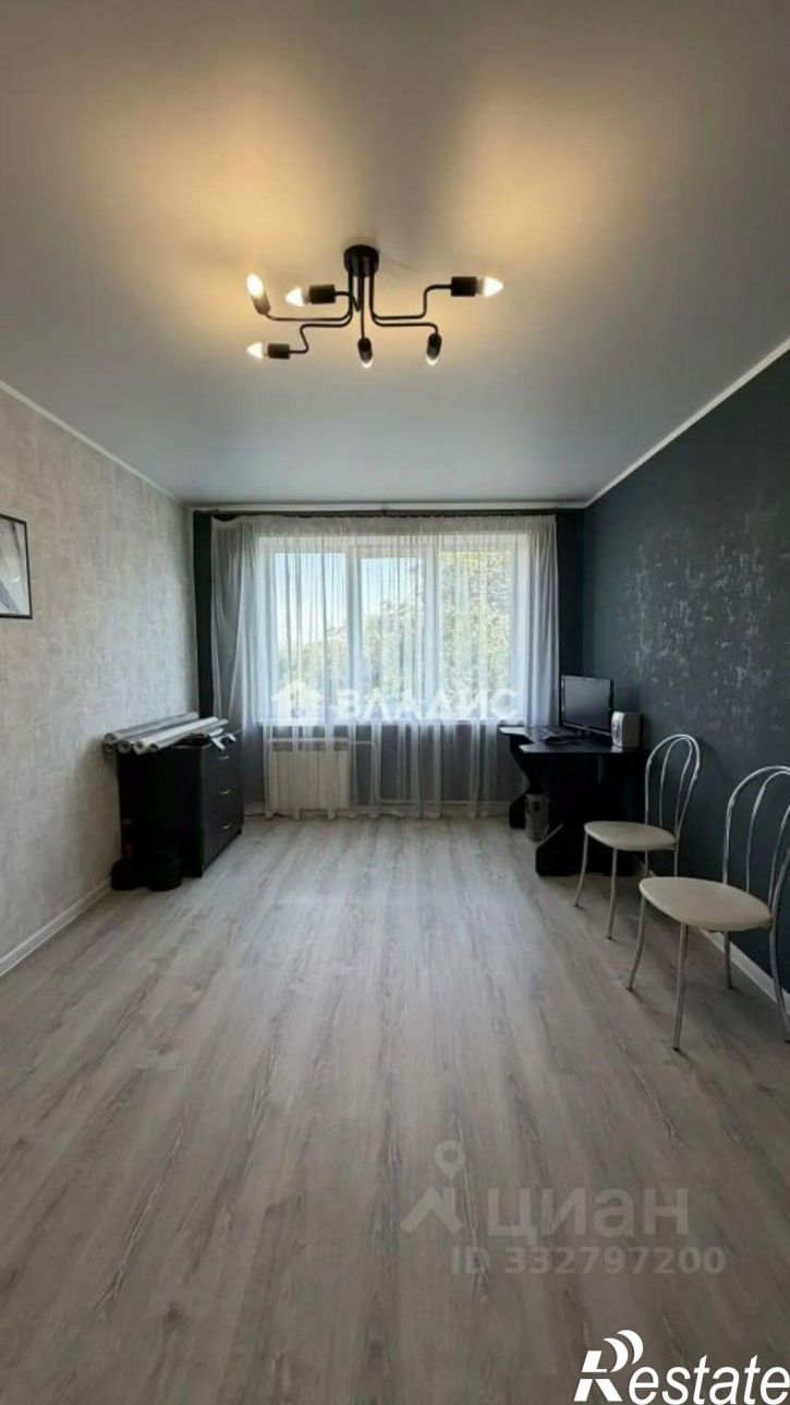 3-комн квартира ул Новомосковская, 98,  д. 98