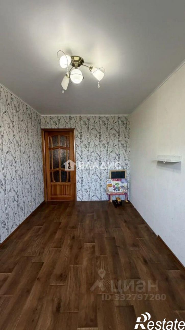 3-комн квартира ул Новомосковская, 98,  д. 98