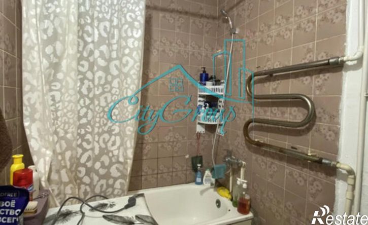 2-комн квартира ул Короленко, 33,  д. 33