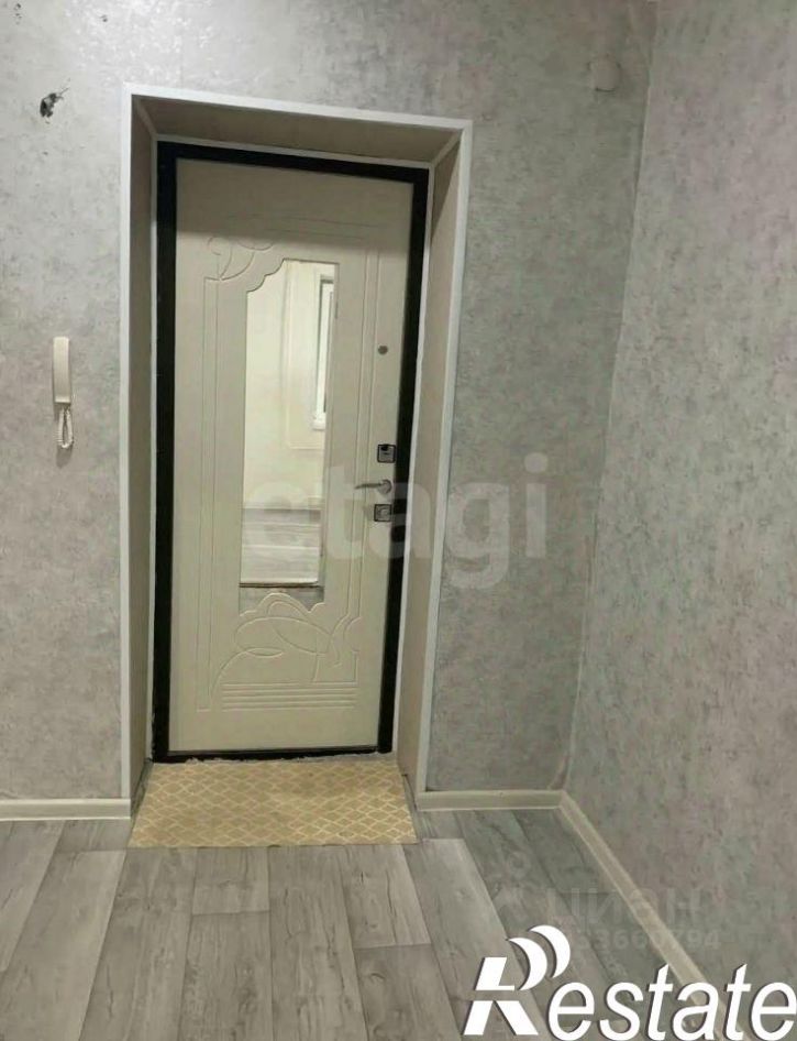 1-комн квартира мкр 6-й, 4,  д. 4