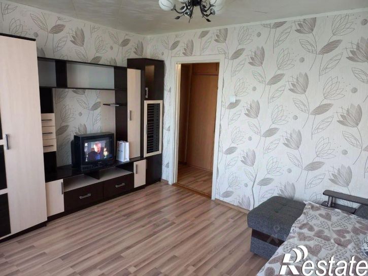 2-комн квартира улица Комарова, 1,  д. 1