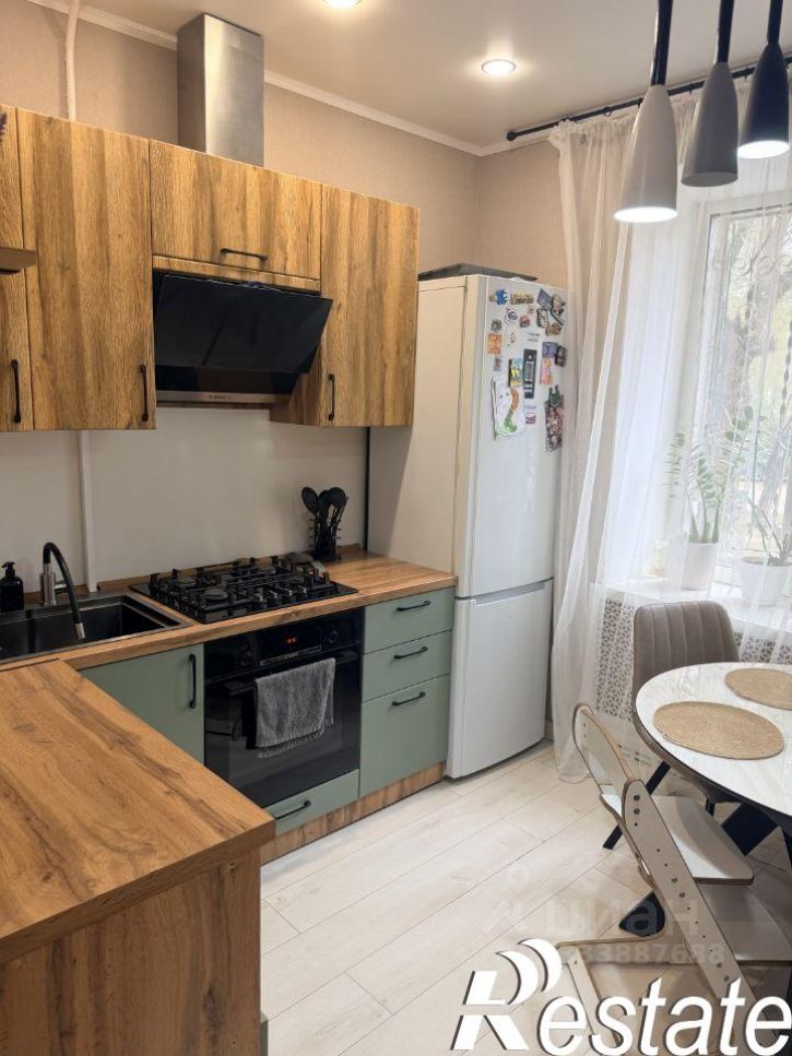 3-комн квартира улица Радостева, 8,  д. 8
