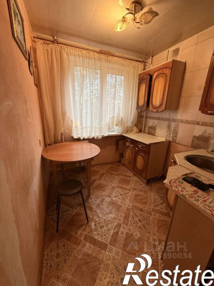 2-комн квартира Братская улица, 42,  д. 42