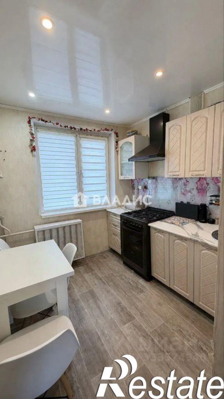 3-комн квартира улица Кутузова, 50,  д. 50
