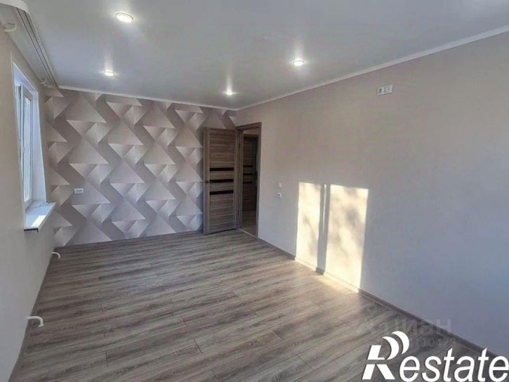3-комн квартира улица Короленко, 142А,  д. 142А