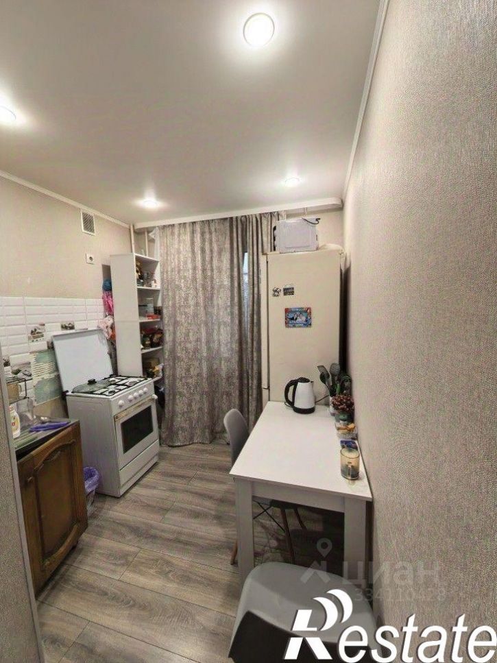 3-комн квартира улица Короленко, 142А,  д. 142А