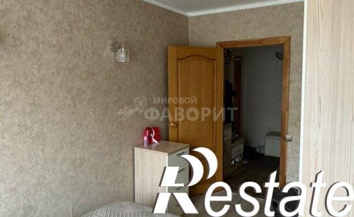 3-комн квартира улица Комарова, 14,  д. 14