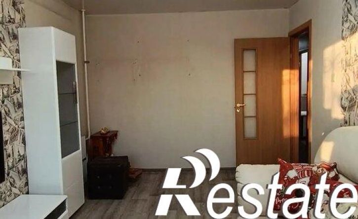 3-комн квартира улица Комарова, 32,  д. 32